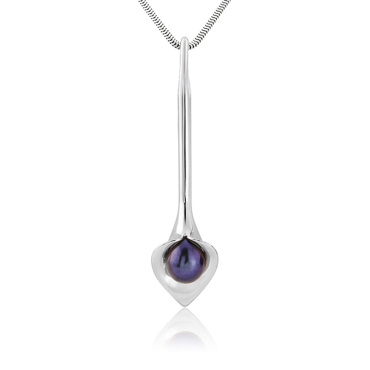 silver pendant that looks like a cala lily with a freshwater pearl, handmade jewellery made in Yorkshire, Amanda Cox, Hebden Bridge bridal jewellery