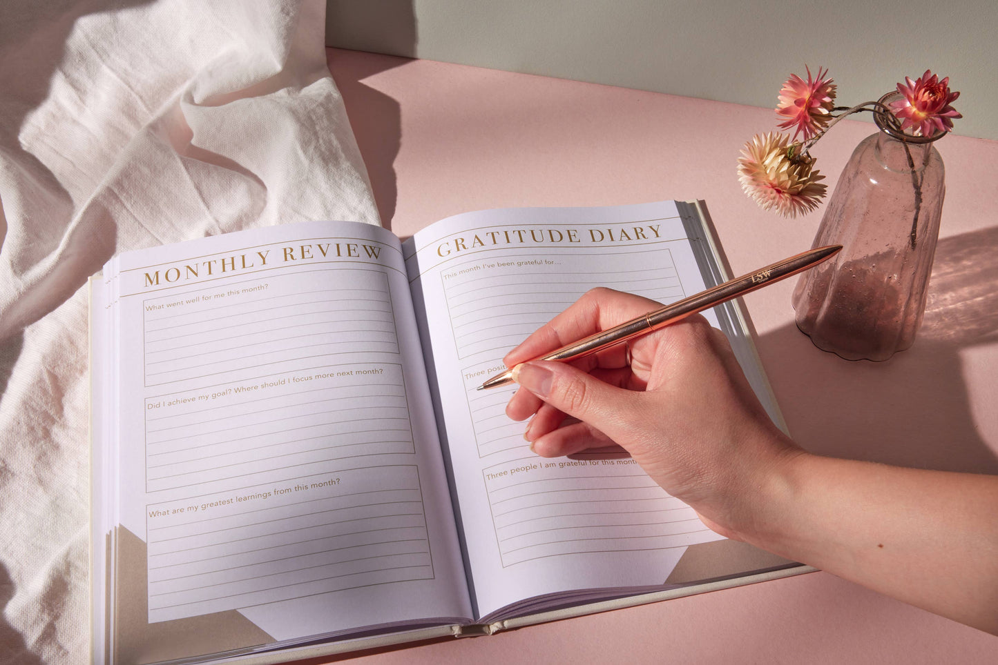 daily gratitude practice with LSW Morning Notes writing daily to help with wellbeing