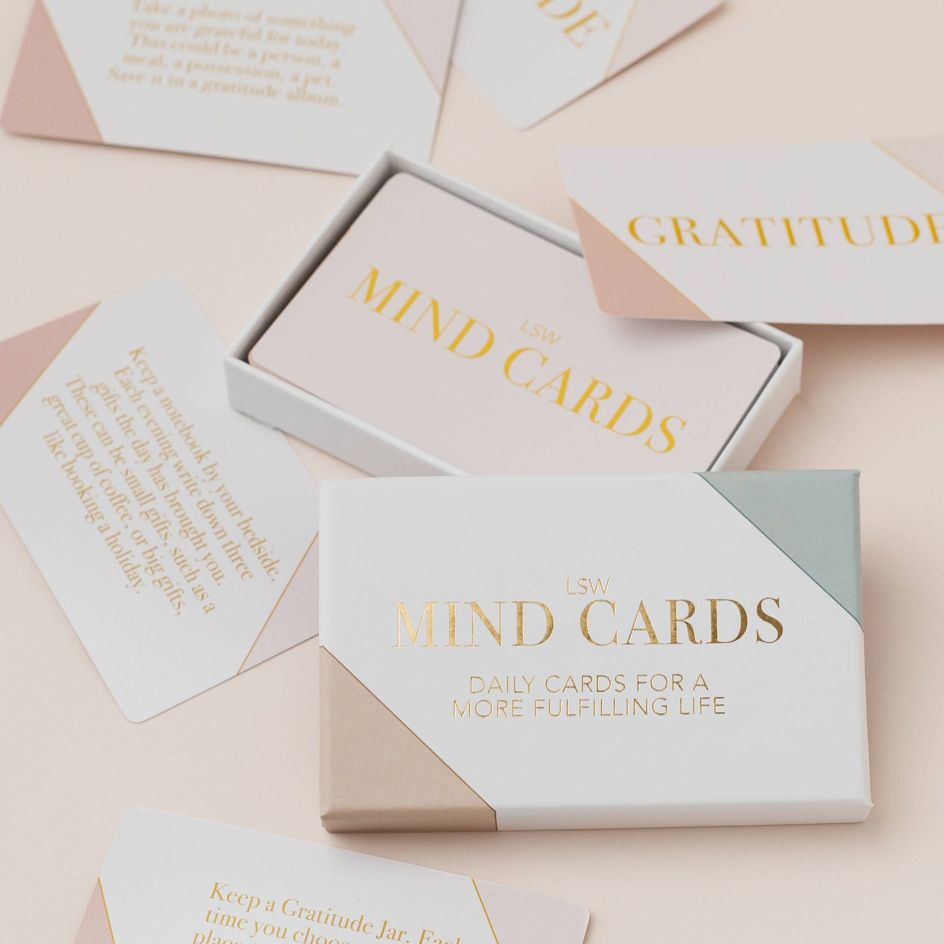 Set of 'MIND CARDS' with 'Gratitude' theme on a light pink background