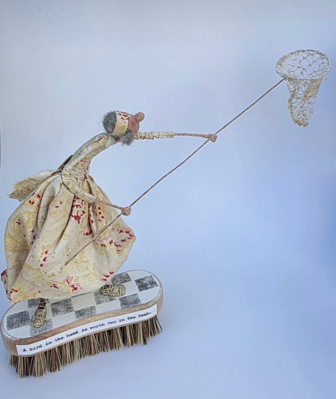 A_Bird_in_the_Hand_sculpture_by_Kate_Toms